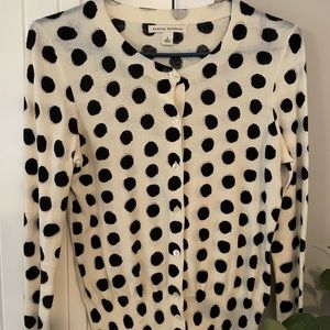 Size small. Excellent condition.